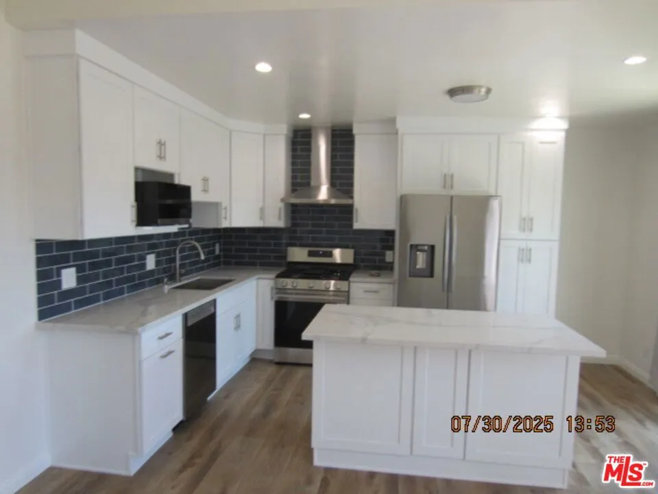 2350 Teviot Street Los Angeles, CA 90039