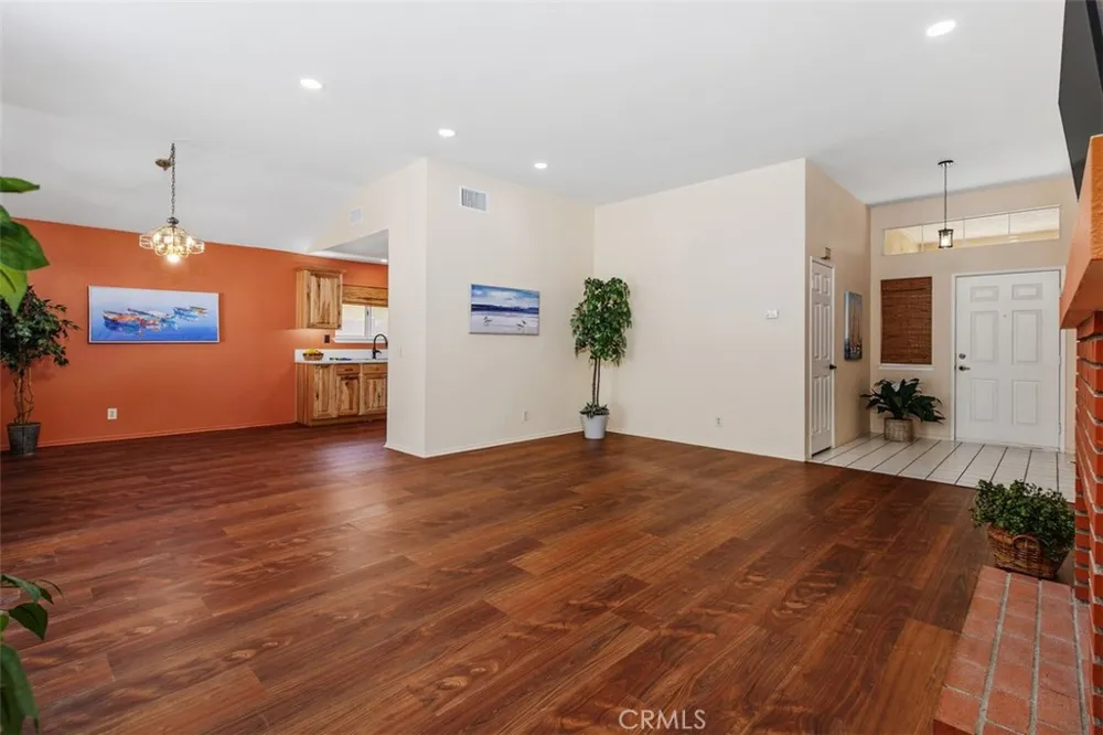 2666 Alegre Hemet, CA 92545