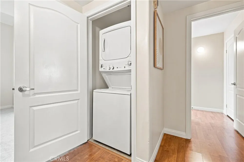 7033 La Tijera Los Angeles, CA 90045