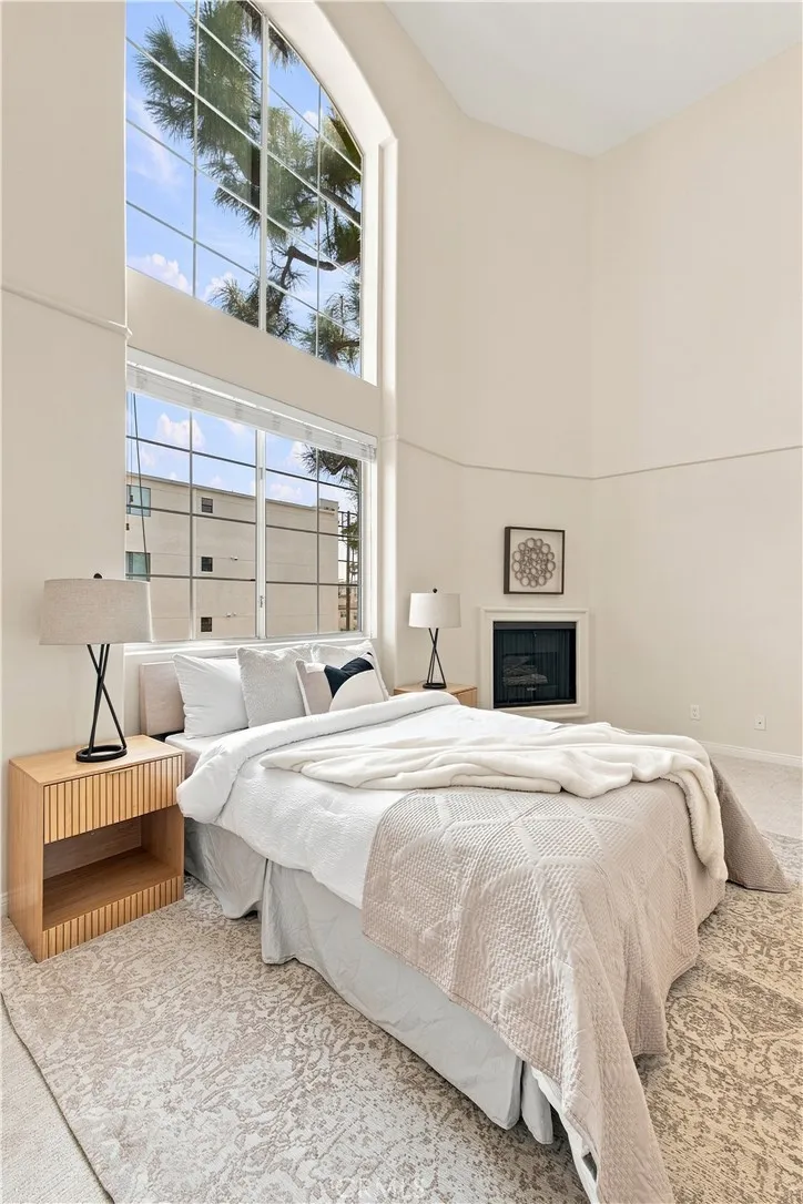 7033 La Tijera Los Angeles, CA 90045