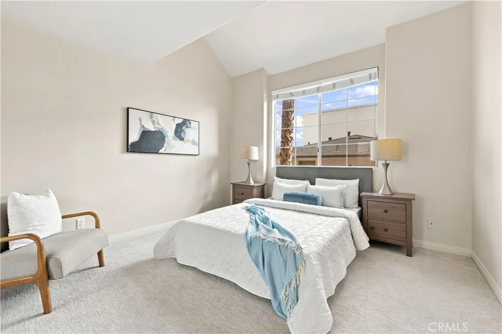 7033 La Tijera Los Angeles, CA 90045