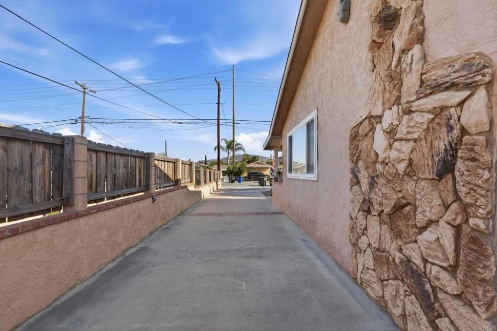 1163 Marline Avenue El Cajon, CA 92021