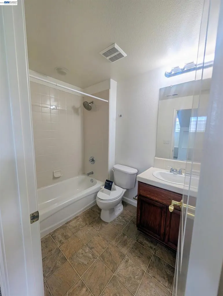3613 Whitworth Dr Dublin, CA 94568