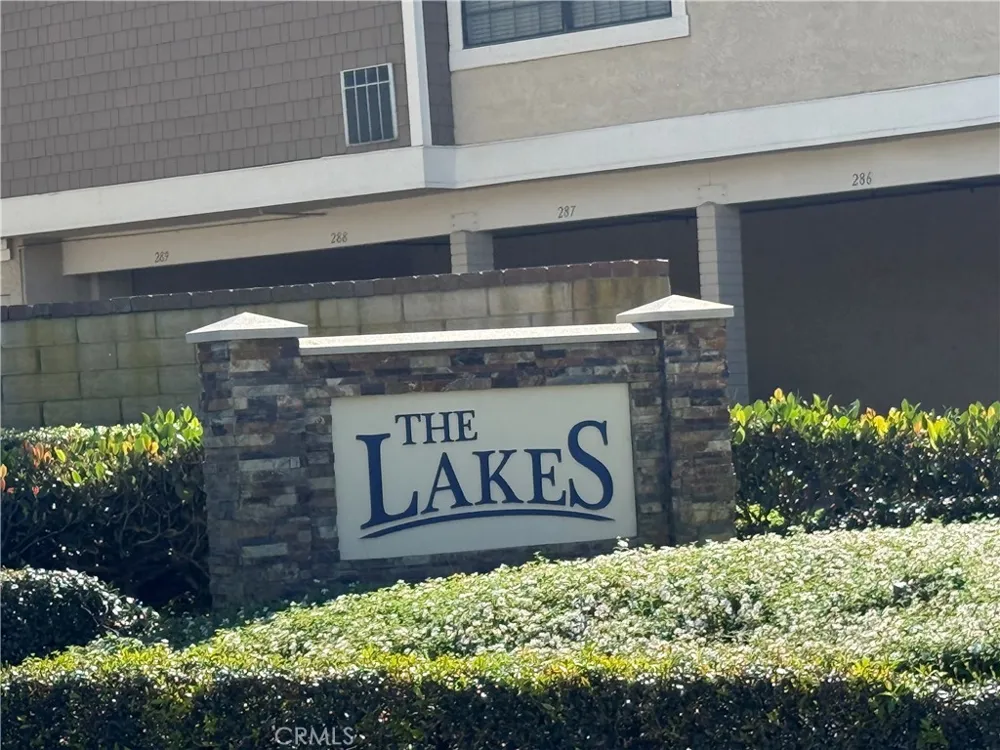 252 Pineview Irvine, CA 92620