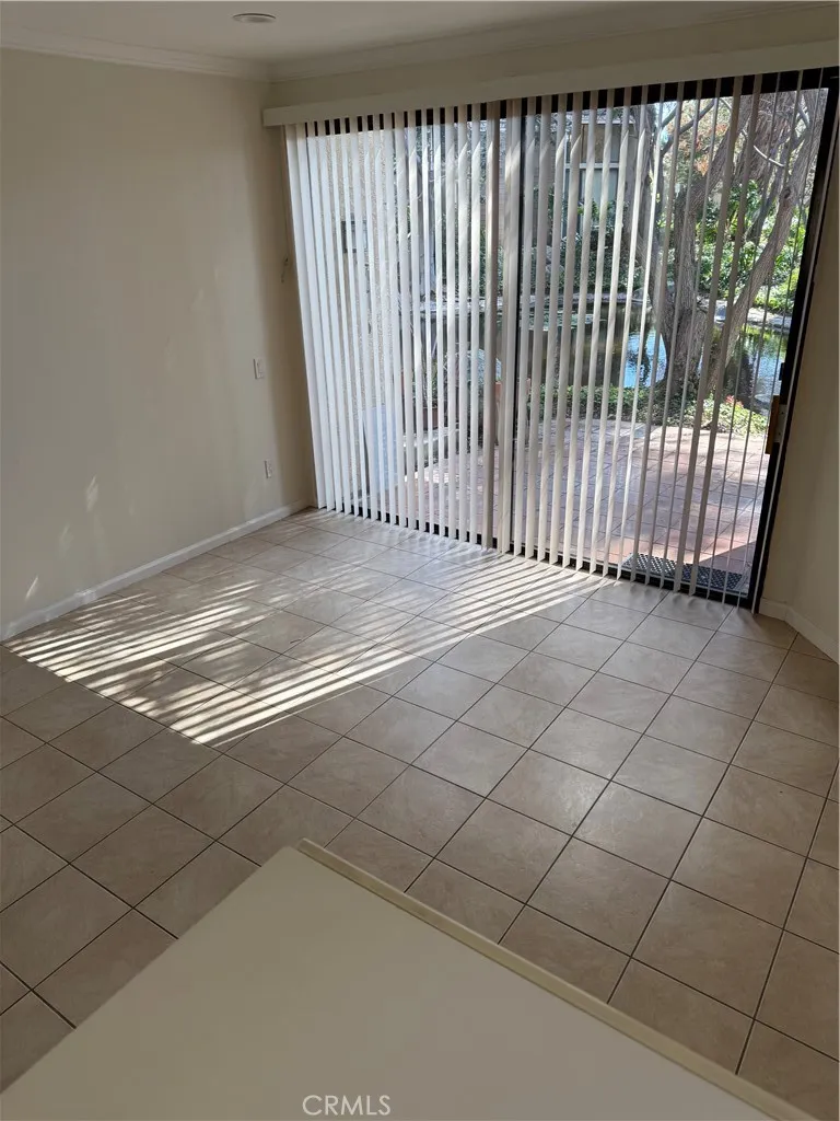 252 Pineview Irvine, CA 92620