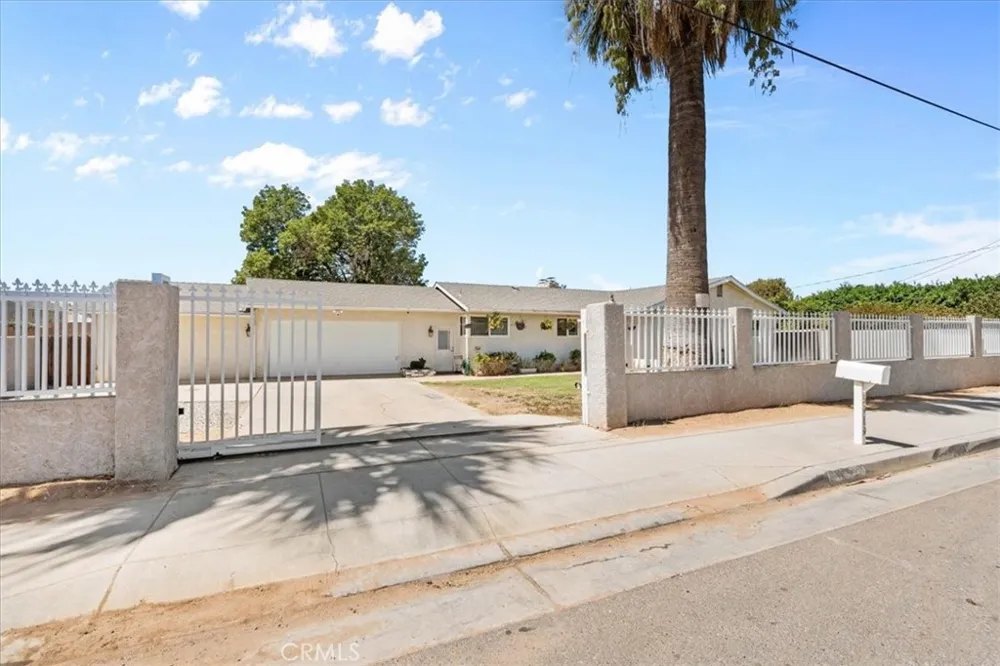 5919 Hudson Riverside, CA 92509