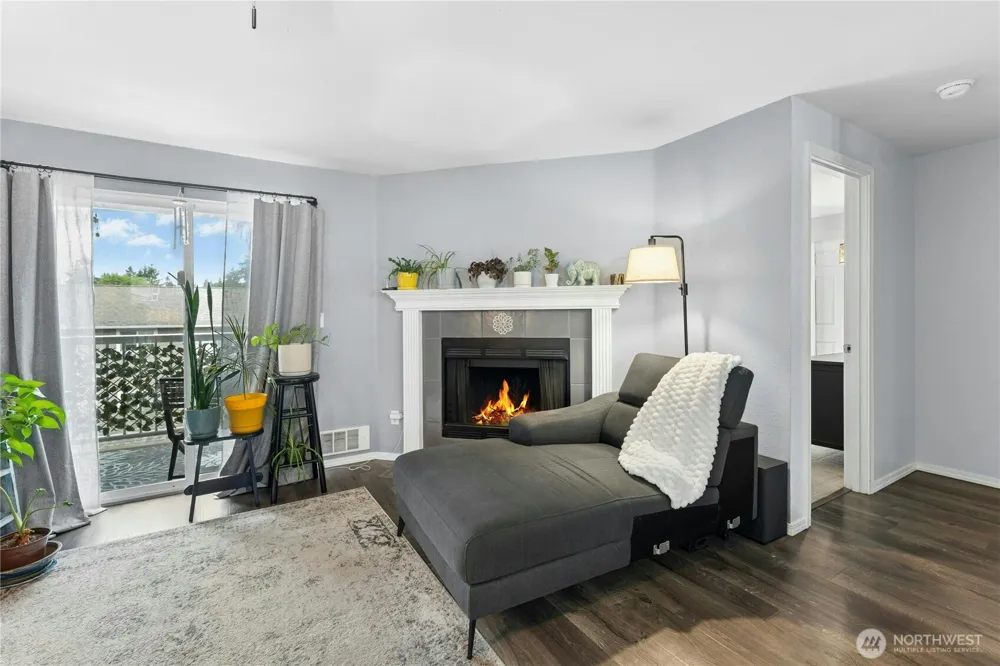 1132 198th Street #C302 Shoreline, WA 98133