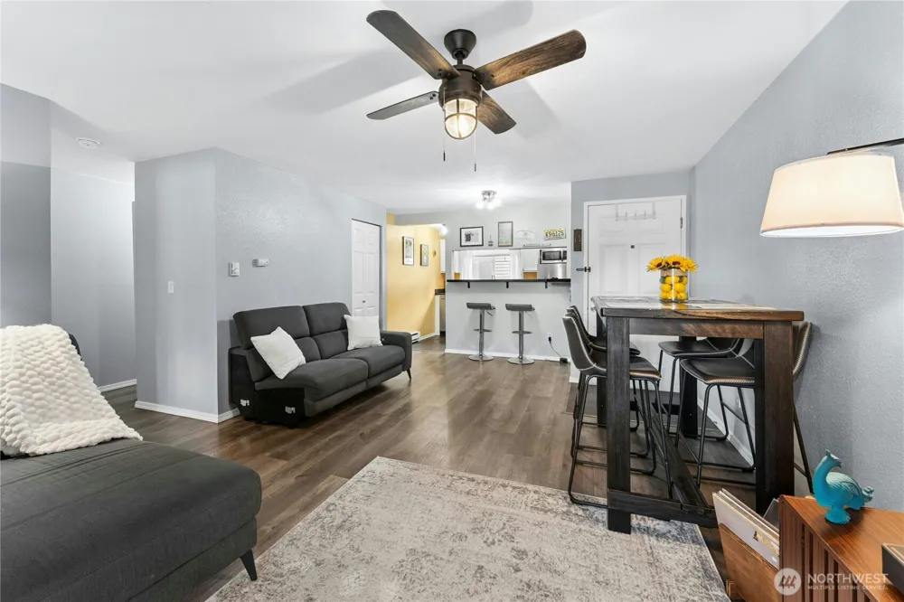 1132 198th Street #C302 Shoreline, WA 98133