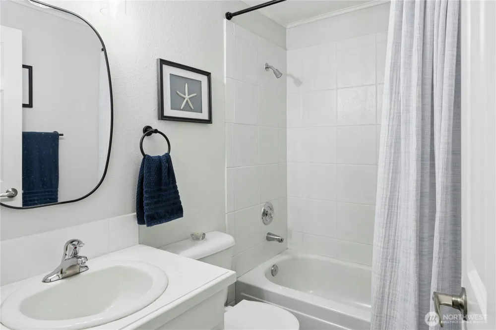 1132 198th Street #C302 Shoreline, WA 98133