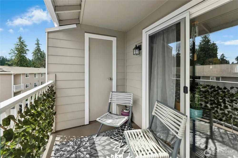 1132 198th Street #C302 Shoreline, WA 98133