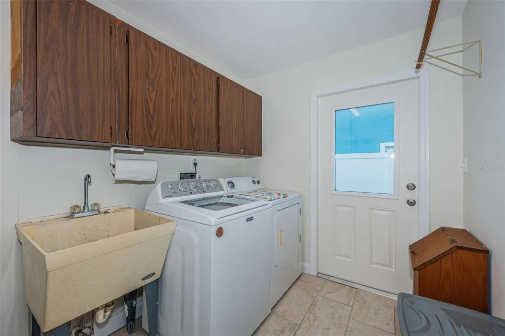 1886 ARGILE DRIVE Dunedin, FL 34698