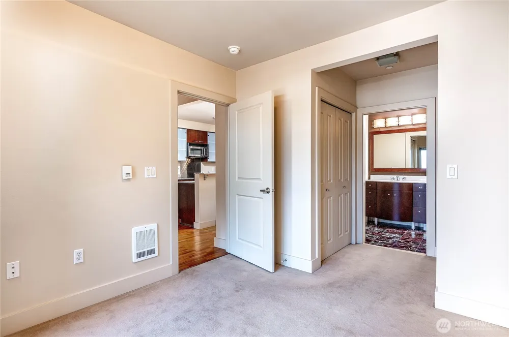159 Denny Way #214 Seattle, WA 98109