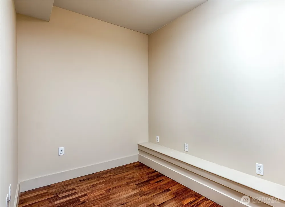 159 Denny Way #214 Seattle, WA 98109