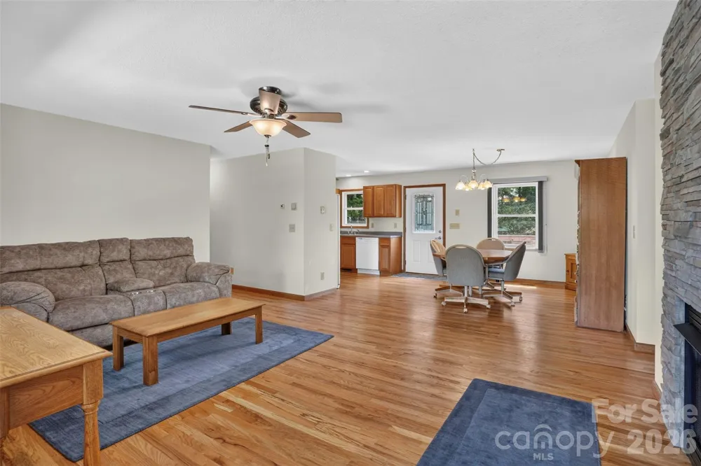 44 Autumn View Drive Hendersonville, NC 28792