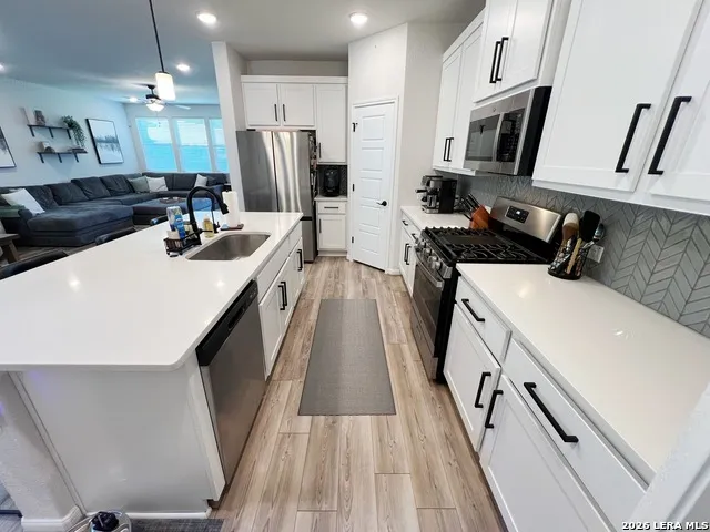8347 SUNRISE GLN Schertz, TX 78154