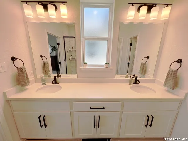 8347 SUNRISE GLN Schertz, TX 78154