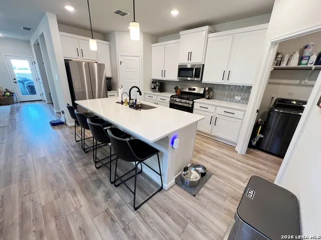 8347 SUNRISE GLN Schertz, TX 78154