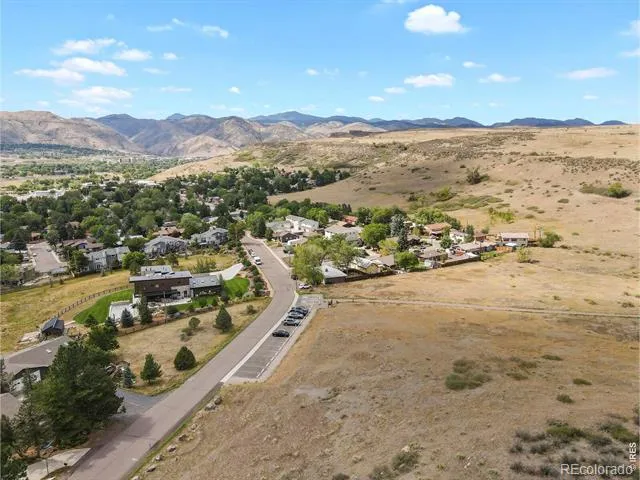 16519 W 15th Avenue Golden, CO 80401