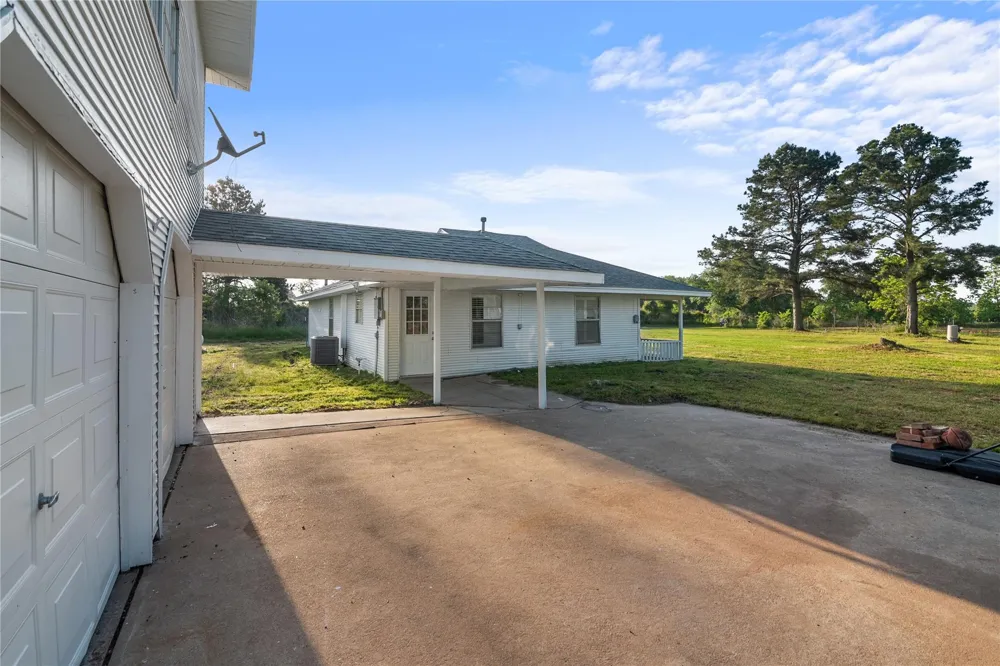 36622 Tompkins Road Hempstead, TX 77445