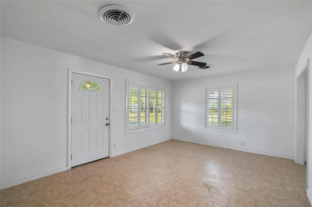 36622 Tompkins Road Hempstead, TX 77445