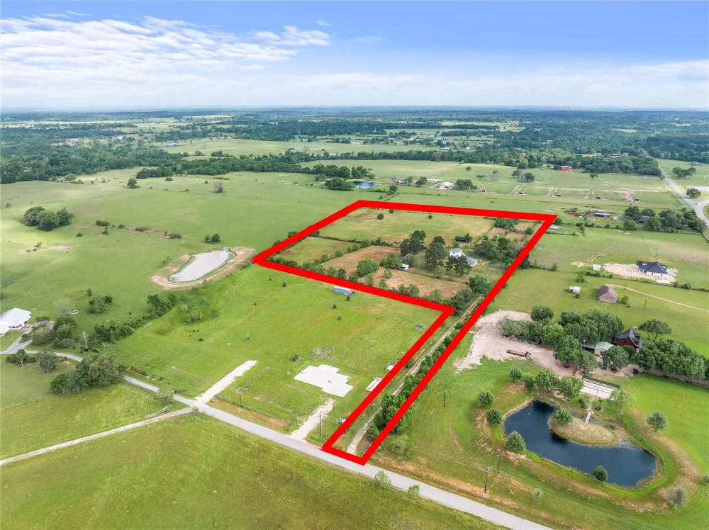 36622 Tompkins Road Hempstead, TX 77445