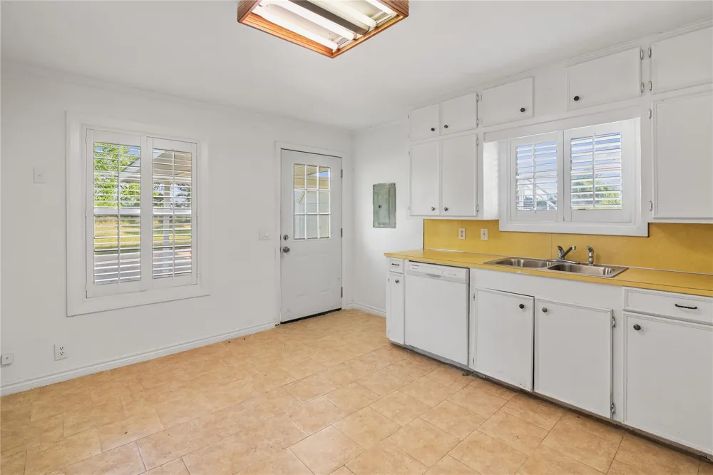 36622 Tompkins Road Hempstead, TX 77445