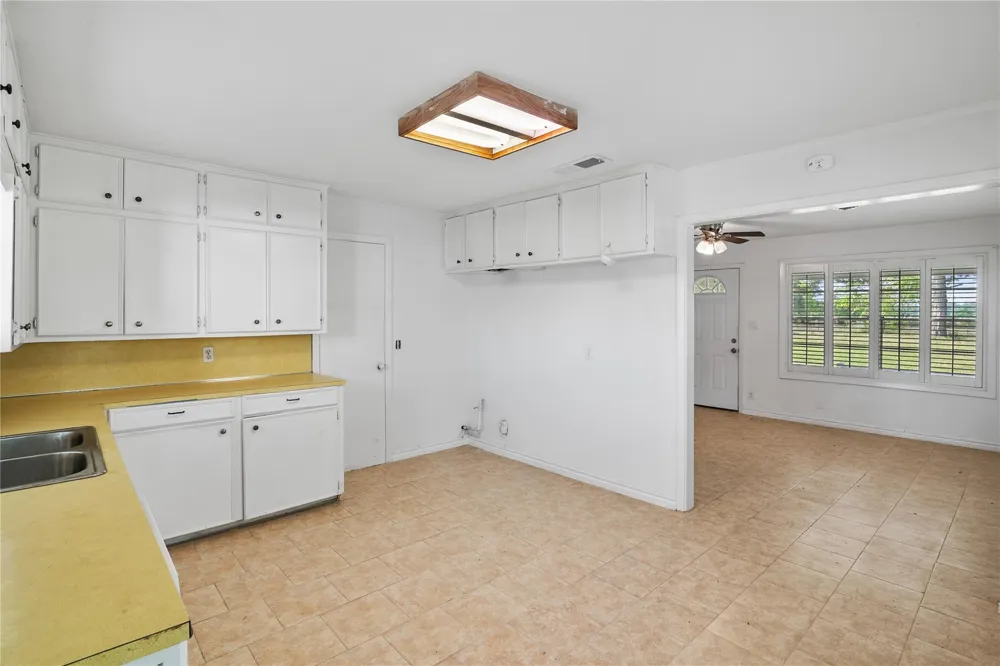 36622 Tompkins Road Hempstead, TX 77445