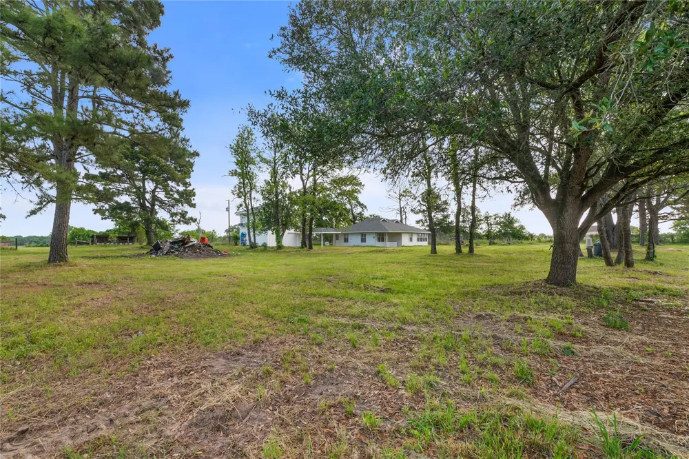 36622 Tompkins Road Hempstead, TX 77445