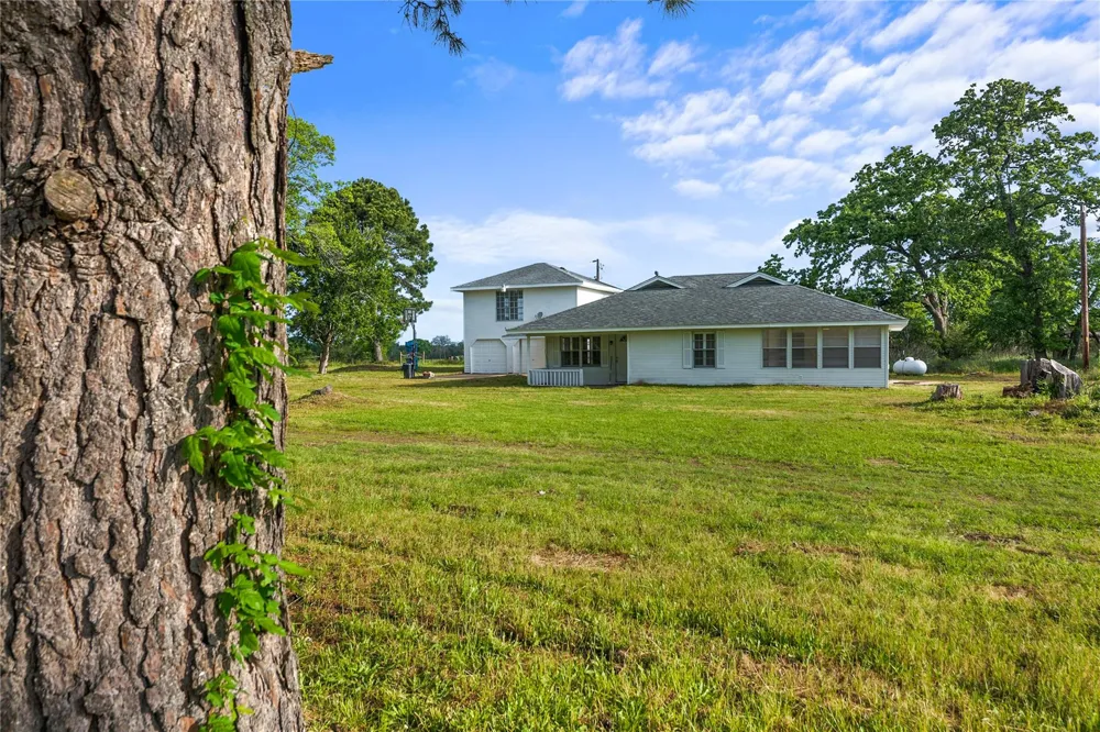 36622 Tompkins Road Hempstead, TX 77445