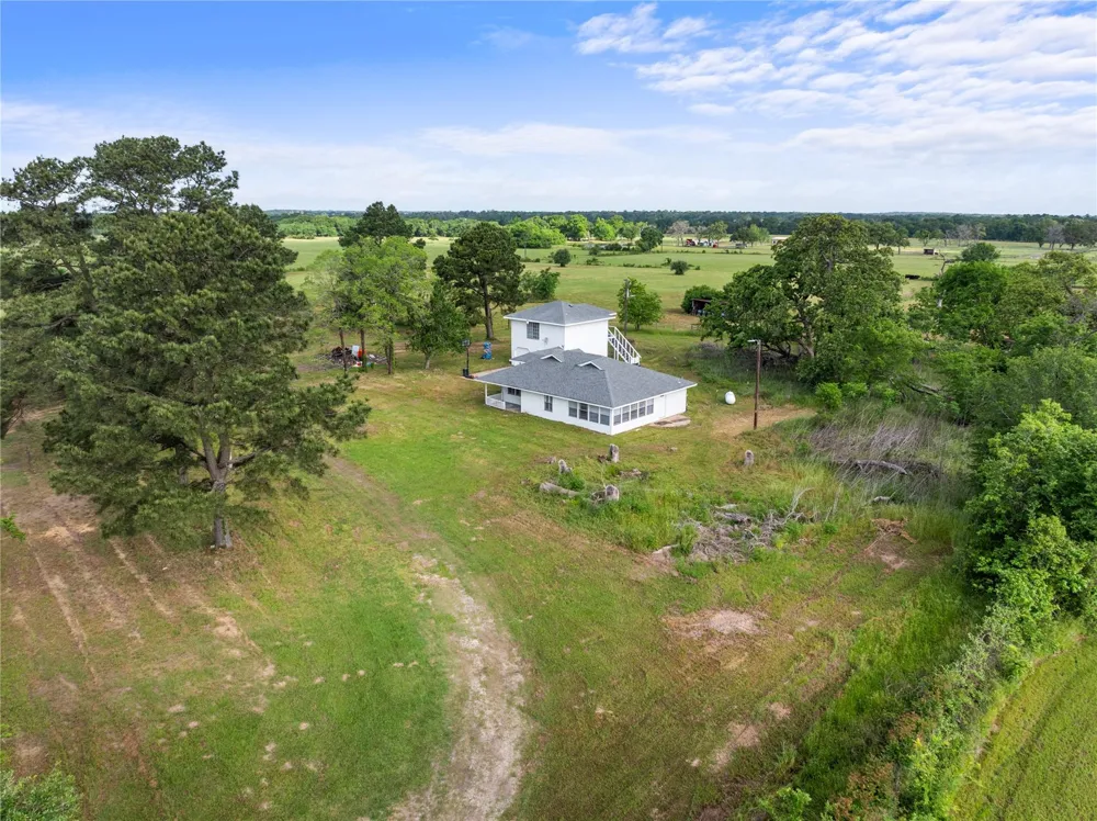 36622 Tompkins Road Hempstead, TX 77445