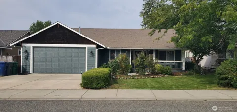 1605 Bluegrass Lane
