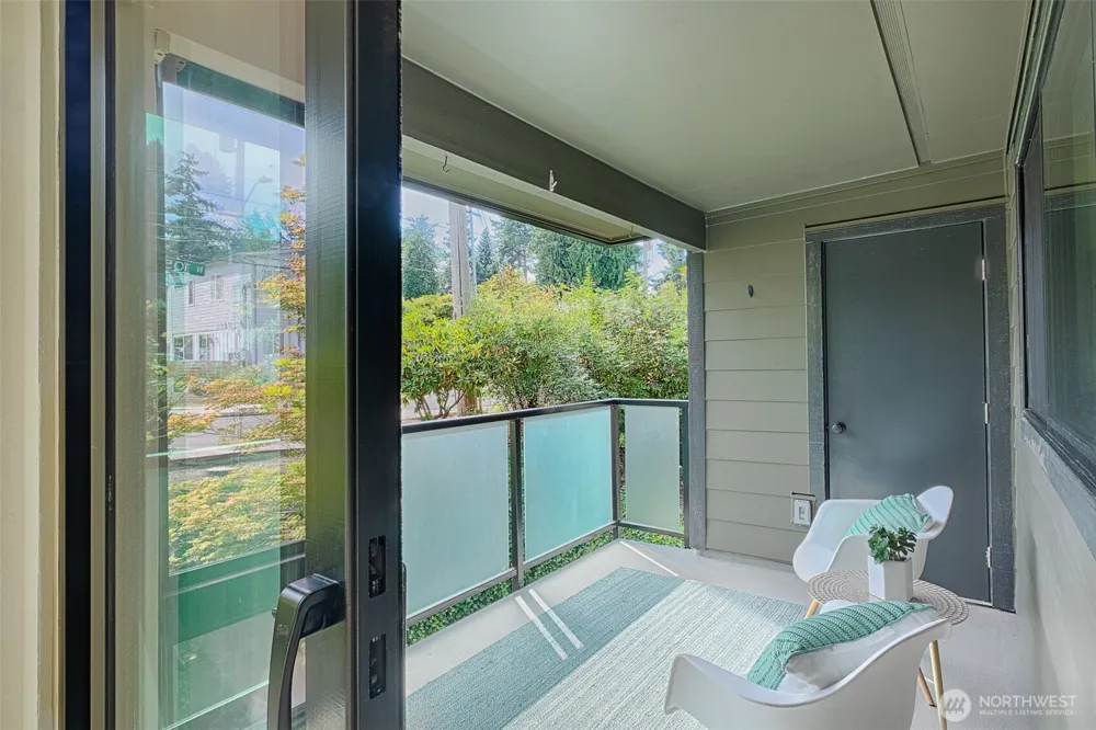 1800 105th Street #9-201 Seattle, WA 98133