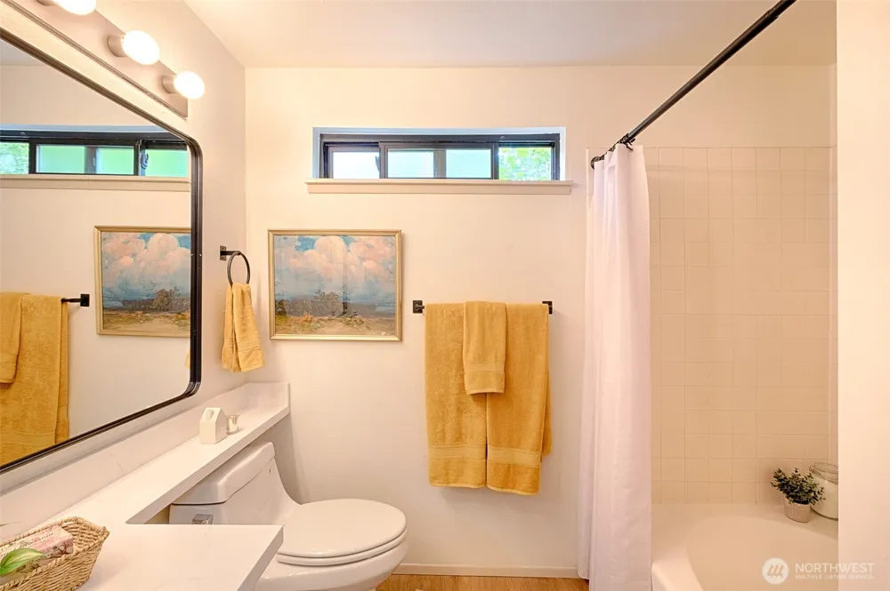 1800 105th Street #9-201 Seattle, WA 98133