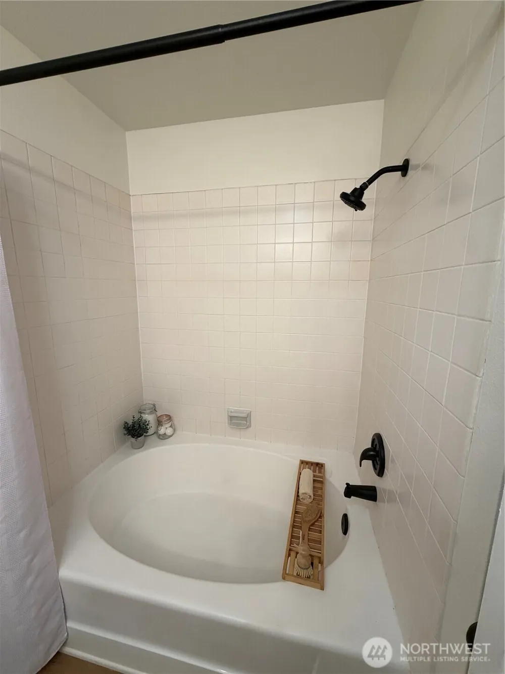 1800 105th Street #9-201 Seattle, WA 98133