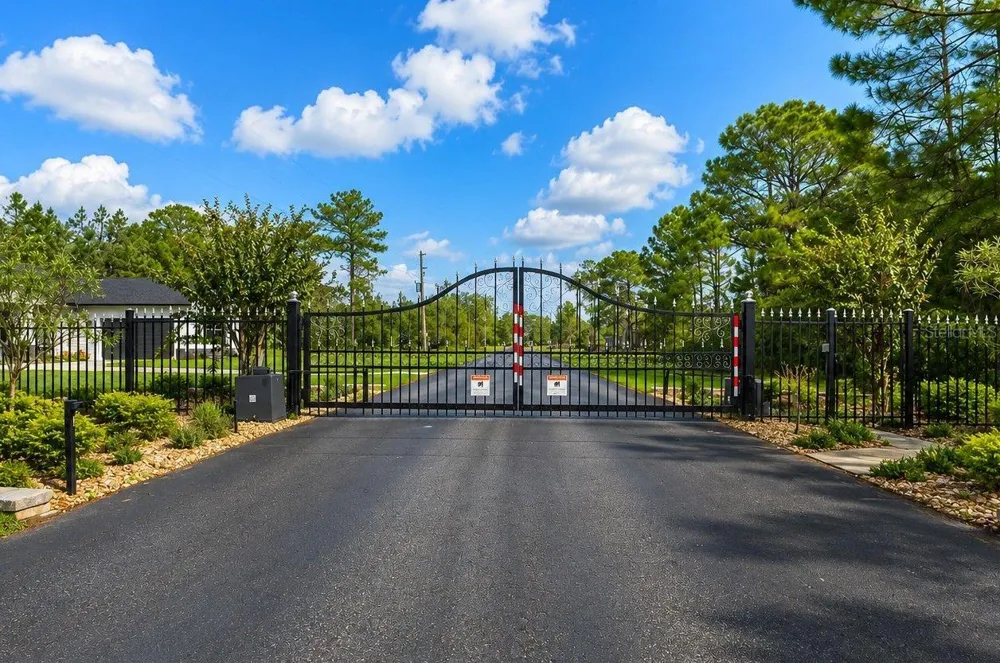 8541 WOODLEAF BOULEVARD Wesley Chapel, FL 33544