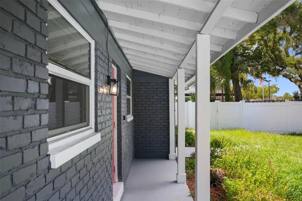 1409 COLLEGE PARK LANE Tampa, FL 33612