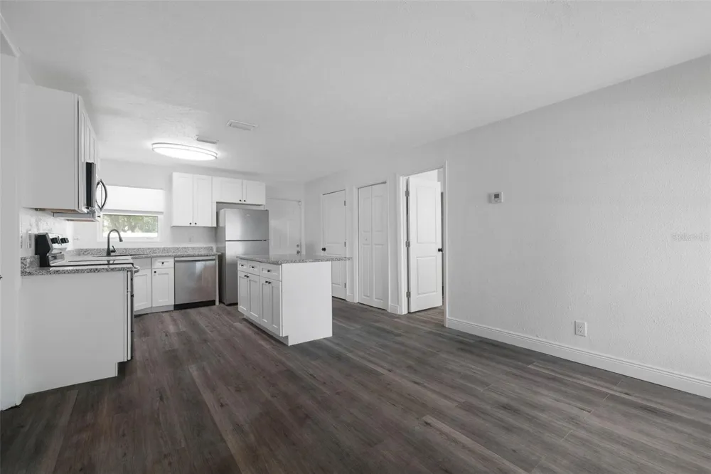 1409 COLLEGE PARK LANE Tampa, FL 33612