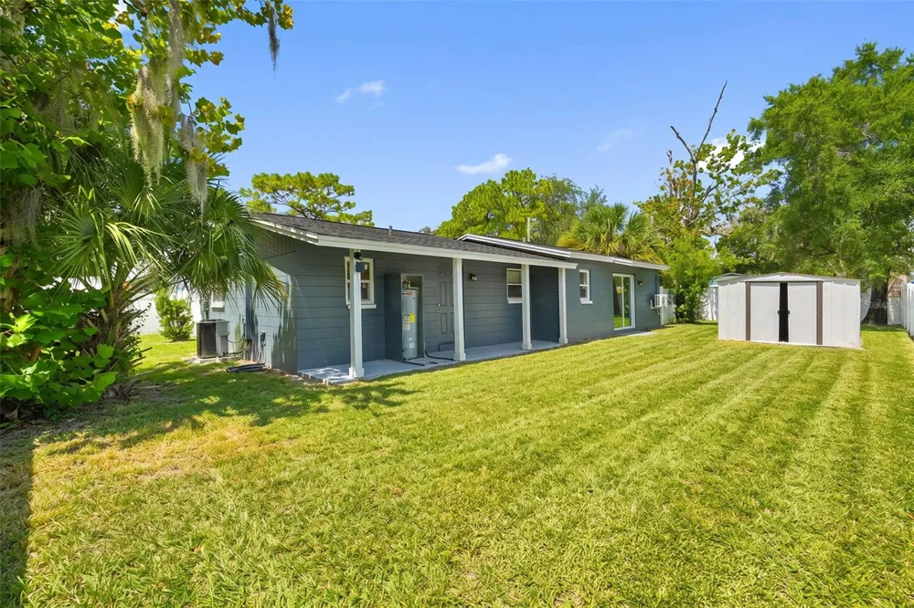 1409 COLLEGE PARK LANE Tampa, FL 33612