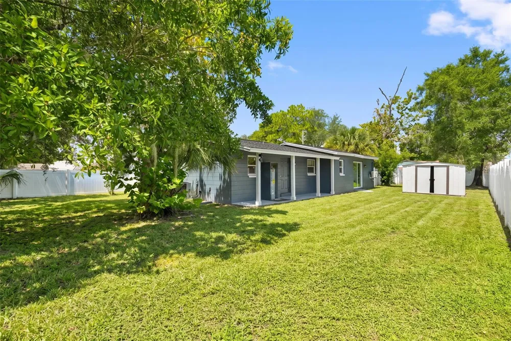 1409 COLLEGE PARK LANE Tampa, FL 33612