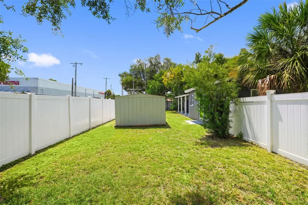 1409 COLLEGE PARK LANE Tampa, FL 33612