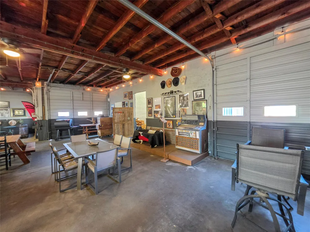 1100 Main Street Liberty Hill, TX 78642