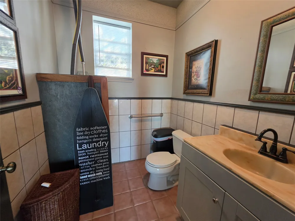 1100 Main Street Liberty Hill, TX 78642