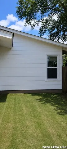 1711 S Tyler Beeville, TX 78102