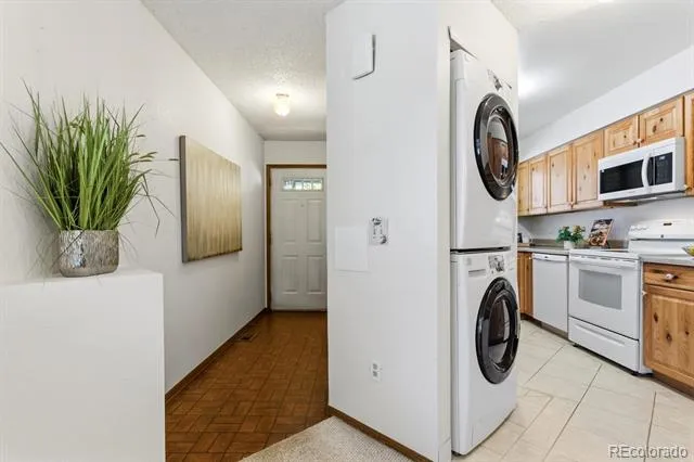1924 Newland Court Lakewood, CO 80214