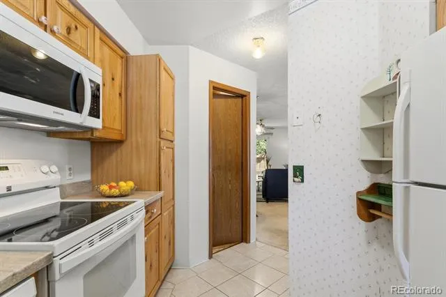 1924 Newland Court Lakewood, CO 80214