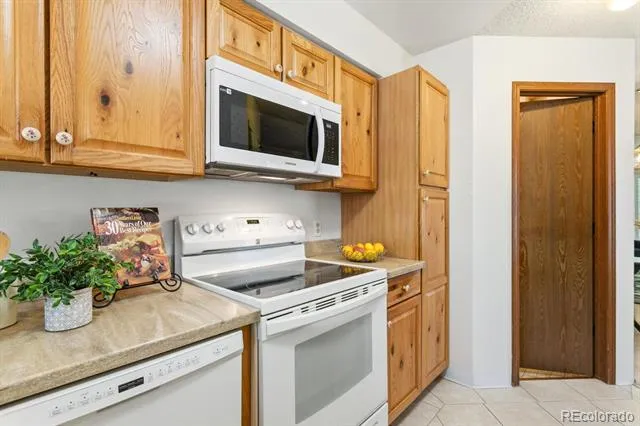 1924 Newland Court Lakewood, CO 80214