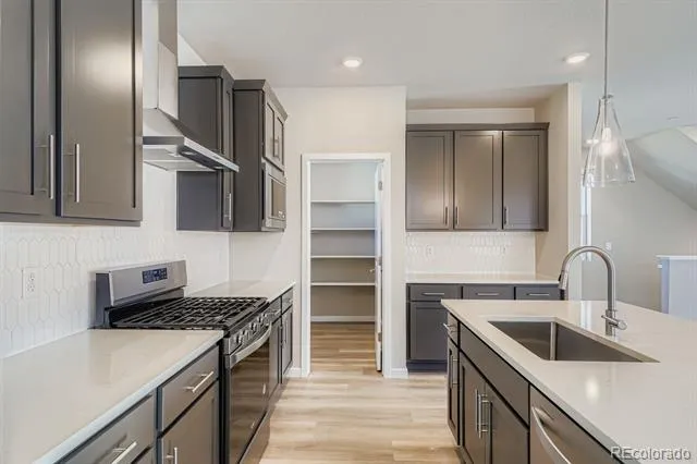 3840 W 82nd Lane Westminster, CO 80031