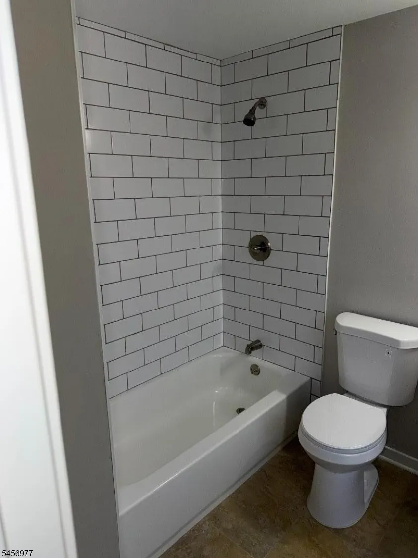 34 Ben Franklin Dr Franklin, NJ 07416