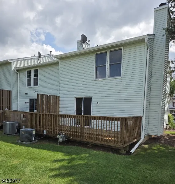 34 Ben Franklin Dr Franklin, NJ 07416