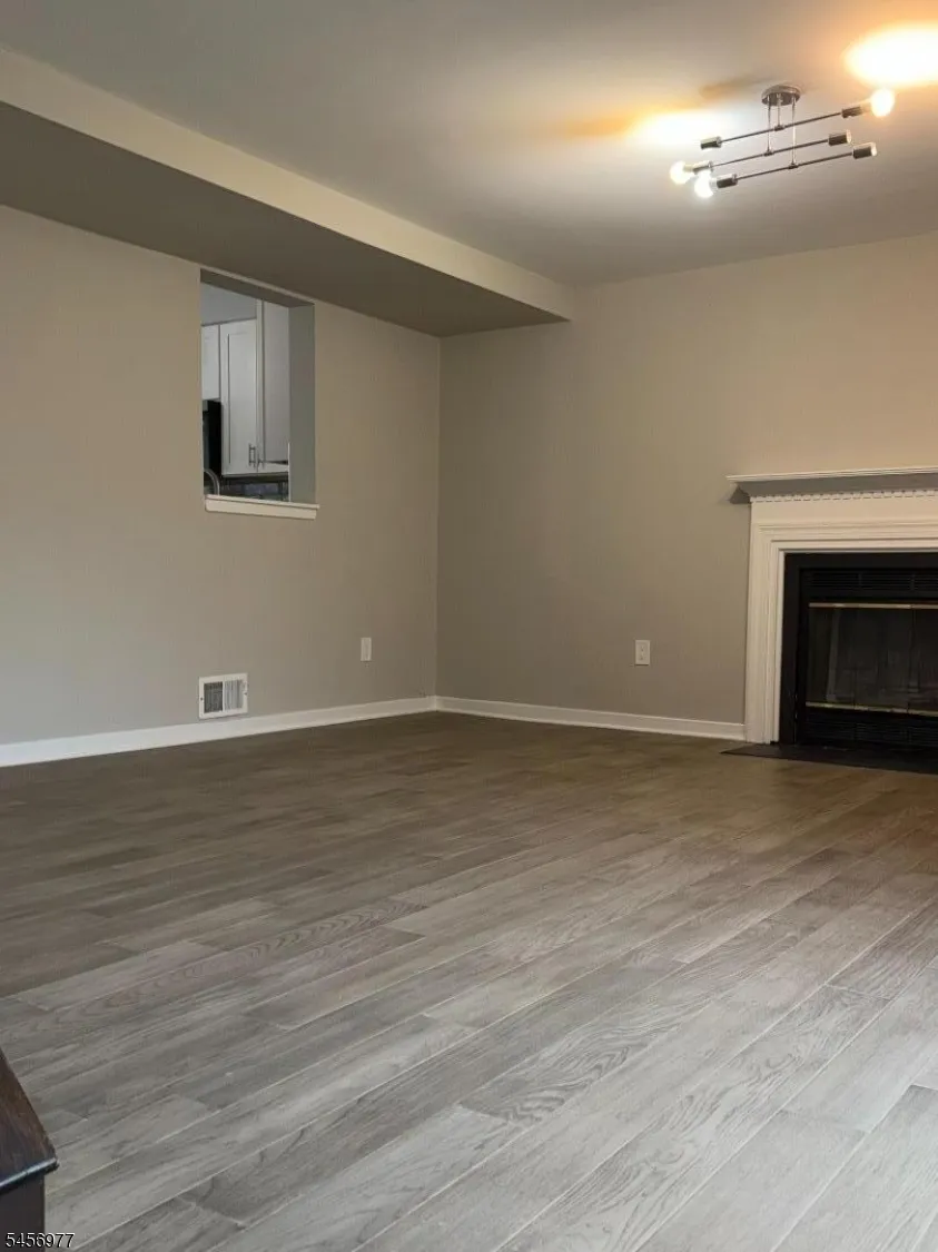 34 Ben Franklin Dr Franklin, NJ 07416
